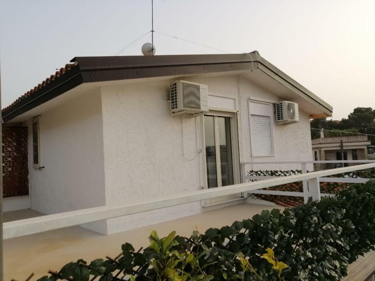 Villetta Sul Mare In Residence บรูโกลี ภายนอก รูปภาพ