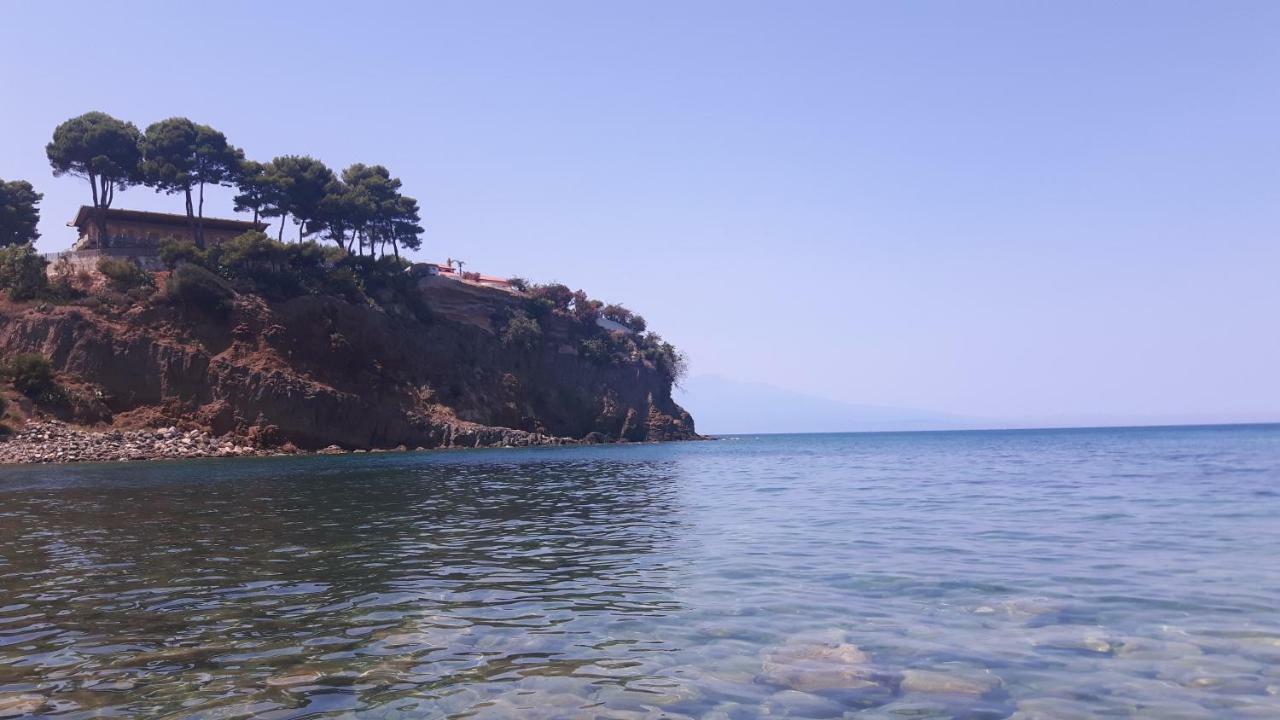 Villetta Sul Mare In Residence บรูโกลี ภายนอก รูปภาพ